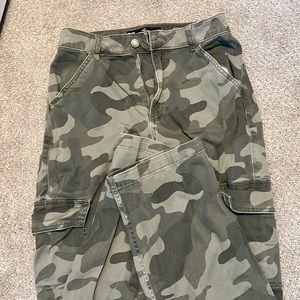 Hollister camo high rise dad pants